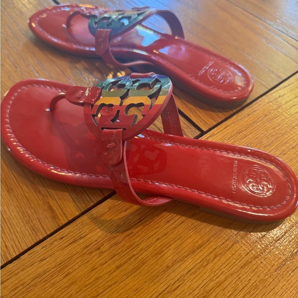 Tory Burch Red Sandals Multicolor Logo limited edition good condition , size 8.5 - Picture 2 of 4